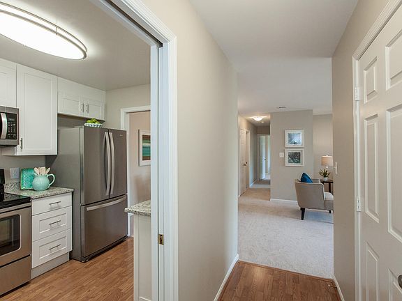5th image of 2808 Lee Oaks Pl APT 302