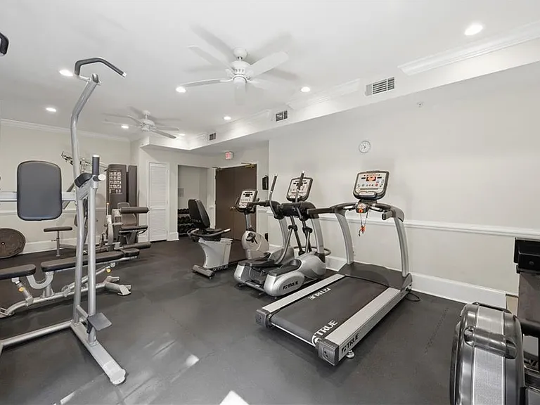 424 Lindbergh Dr NE #208 — Photo 21
