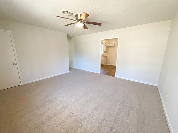 3rd image of 3 Tommy Cir