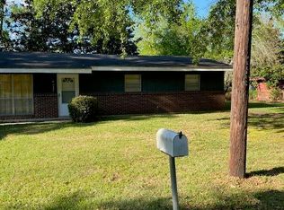 5331 James St, Moss Point, MS 39563