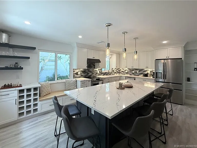 1196 SE Saint Lucie Blvd — Photo 7