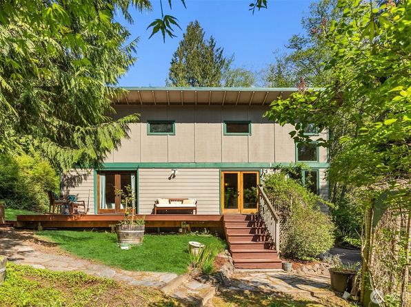 5653 NE Quail Trail Lane, Poulsbo, WA 98370