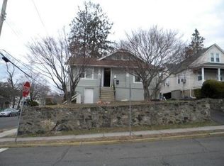 143 Rectory St, Port Chester, NY 10573