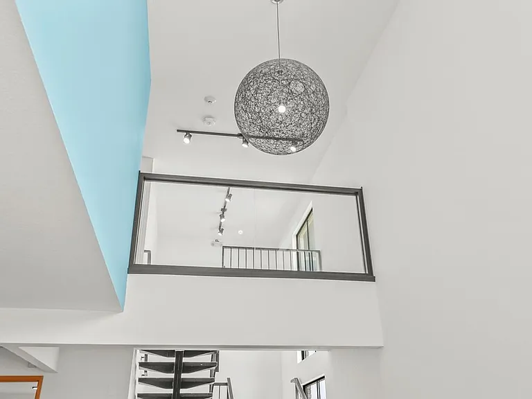 228 Spaces - Furnished Micro-Living Apartments — Photo 10