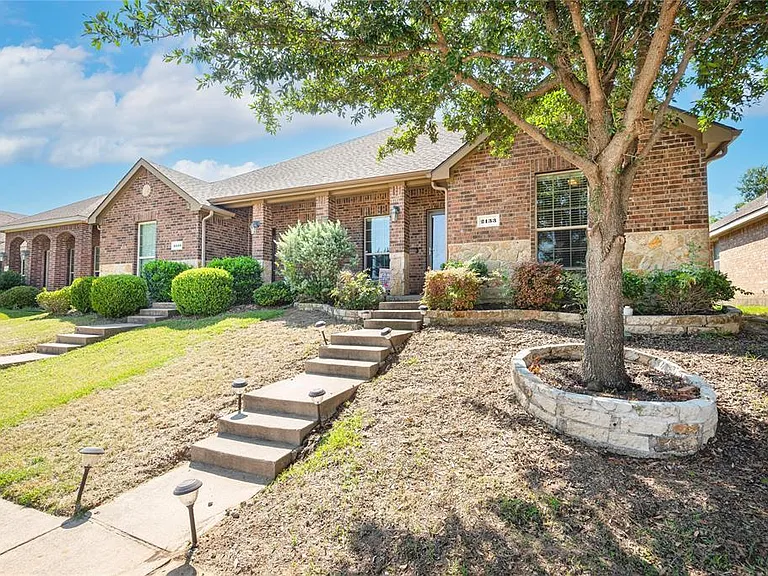 2133 Colby Ln — Photo 23