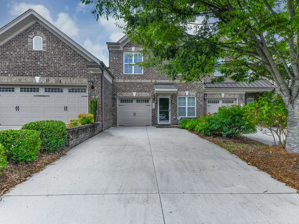 2704 Kingsbury Ct, Burlington, NC 27215
