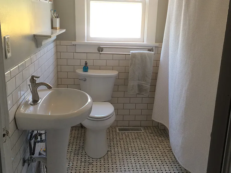 Silver Ave SE — Photo 10