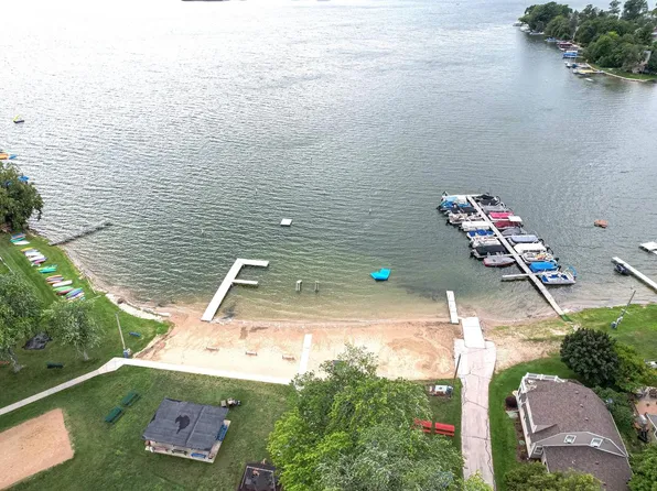 29924 Meadow DRIVE, Burlington, WI 53105