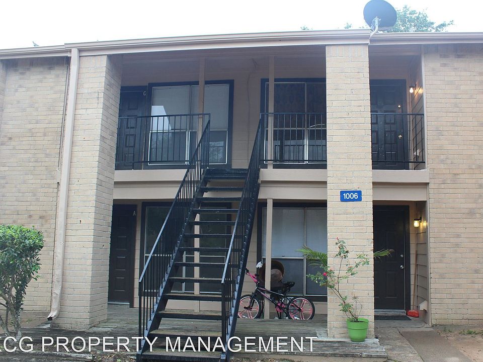 1st image of 1006 Gunnison St APT C
