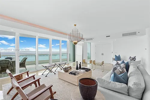 1643 Brickell Ave Photo 1