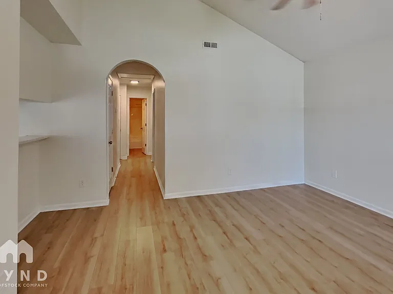 1848 Mission Oaks St — Photo 6