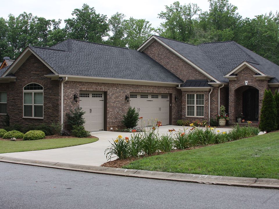 1st image of 35 Thistle Brook Ct