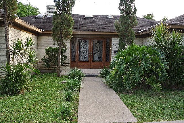 1st image of 1184 Parkwood Pl