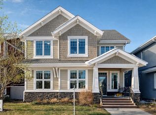 5230 Admiral Walter Hose St NW, Edmonton, AB T5E 6T4