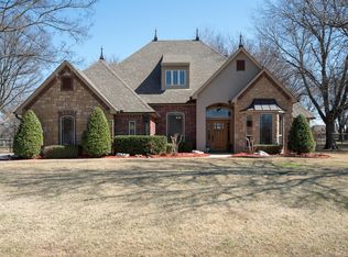 7037 Hackberry Rdg, Owasso, OK 74055