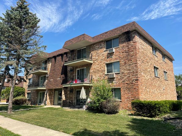 3050 178th St APT 3A