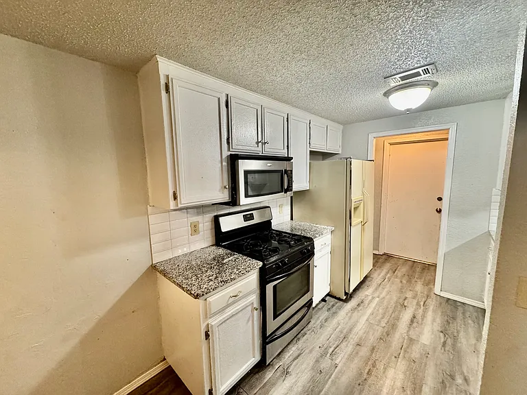 12503 SW 2nd St #1 — Photo 3