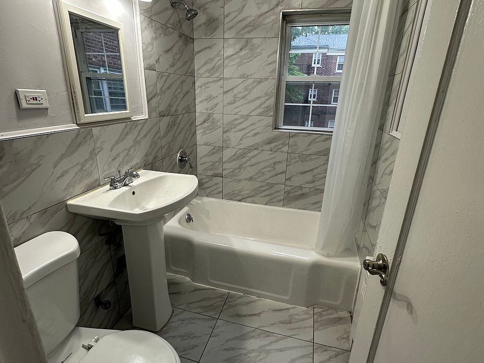 2nd image of 47 Branch Brook Pl APT 2M