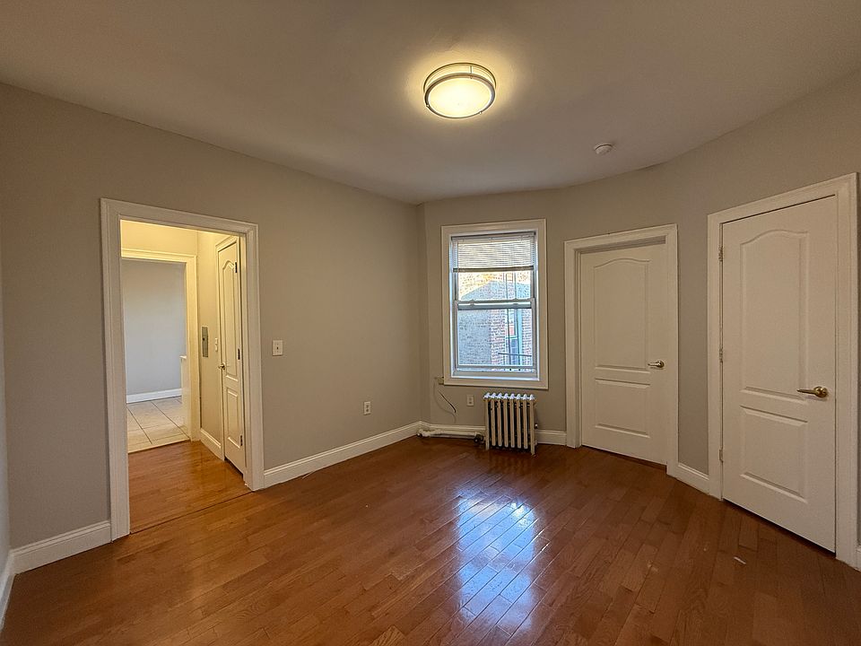 1st image of 384 Baldwin Ave APT 20A