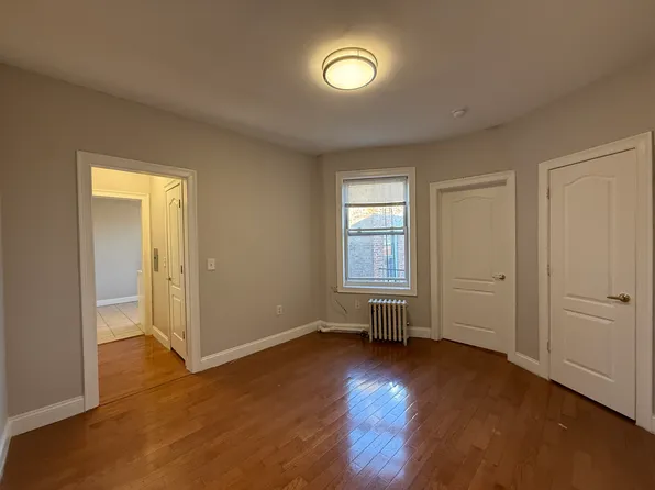 384 Baldwin Avenue image 1 of 5