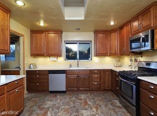 8900 N Camino De Anza, Tucson, AZ 85704
