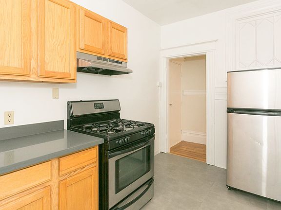 4th image of 1303 Leavenworth St #44
