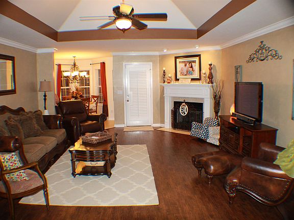 3rd image of 1219 Bothwell Pl