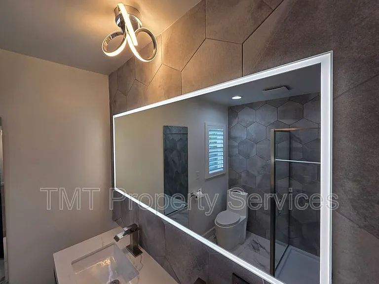 9 W Robinhood Dr — Photo 69