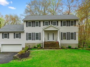 35 Nichols Rd, Armonk, NY 10504