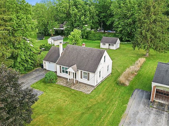 5th image of 3671 Shields Rd