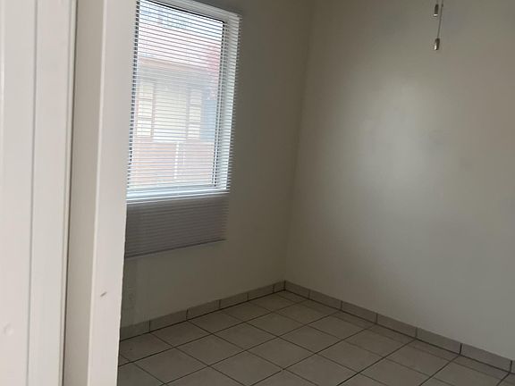 5th image of 1855 E Devonshire Ave #33