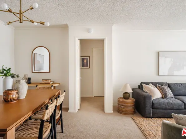 355 S Los Robles Ave Unit 210, Pasadena, CA 91101