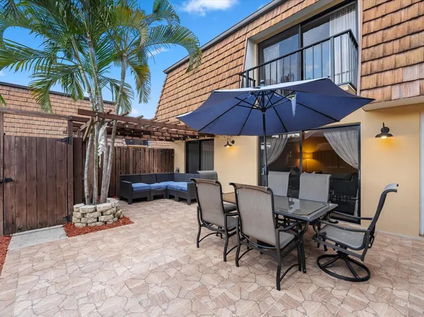 718 7th Lane, Greenacres, FL 33463