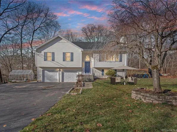 157 Dunbar Lane, Hamden, CT 06518