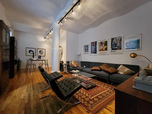 Rented by Julien Aractingi, LREB | media 14