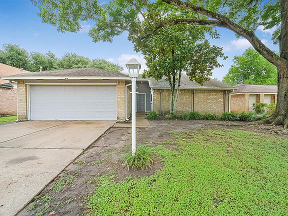 2nd image of 2618 Broomsedge Dr
