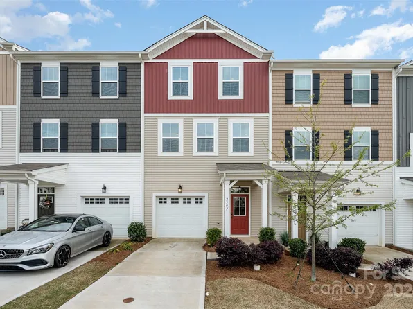 2307 Lazette Dr, Charlotte, NC 28216