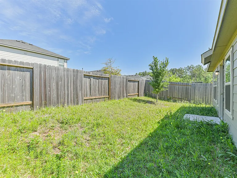 2135 Twisted Cedar Ct — Photo 32