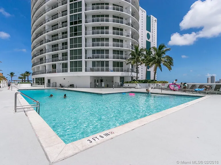 1700 N Bayshore Dr #2805 — Photo 4