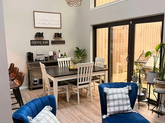 4th image of 98 Lookout Ridge Dr