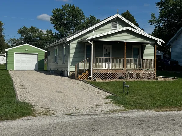 105 S Sherman St, Clinton, IL 61727
