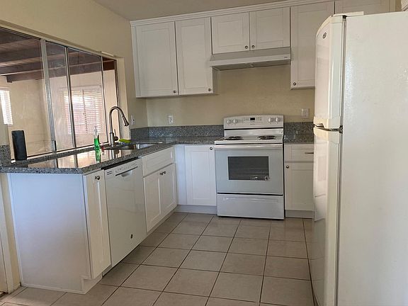 2nd image of 5851 Altamont Dr
