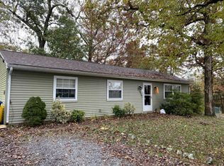 6 Gladiolus St, Browns Mills, NJ 08015