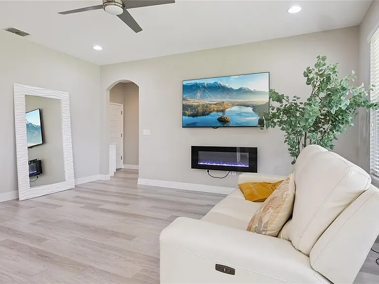 10224 Atwater Bay Dr — Photo 12