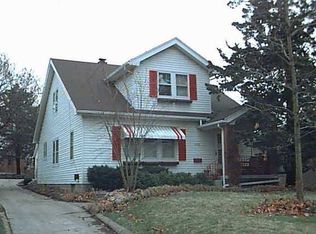 1403 S Low St, Bloomington, IL 61701