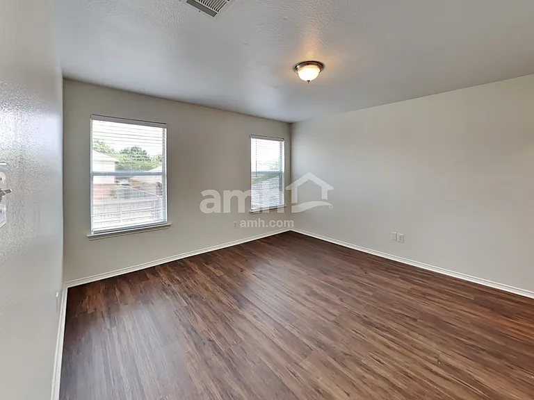 2014 Kingsbridge Dr — Photo 19