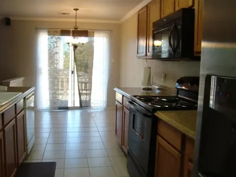 840 Fox Hunt Trl — Photo 4