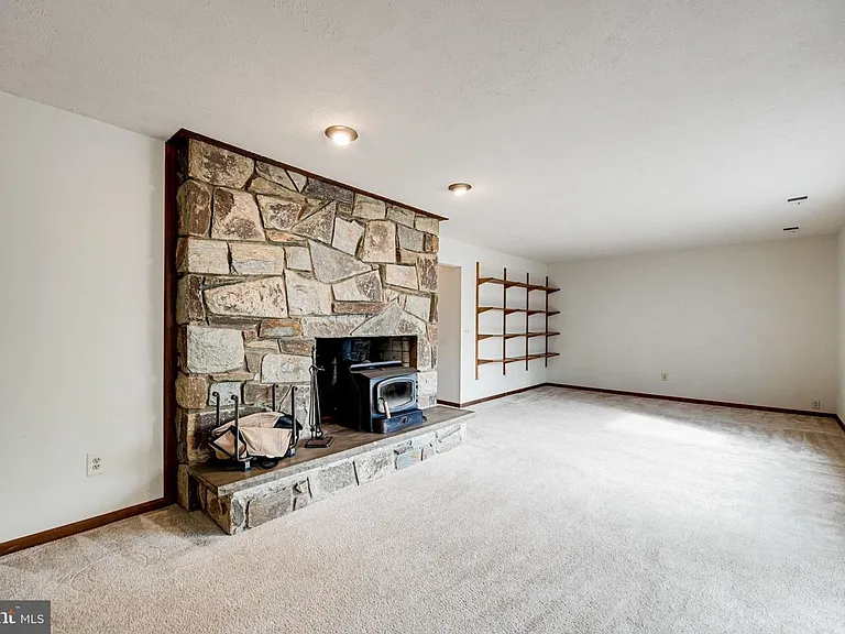 1328 Potomac School Rd — Photo 24