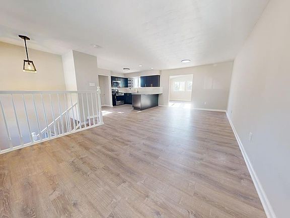 3rd image of 61 Moundview Ave