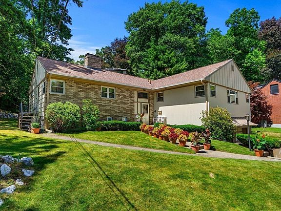 2nd image of 205 Gardner Rd